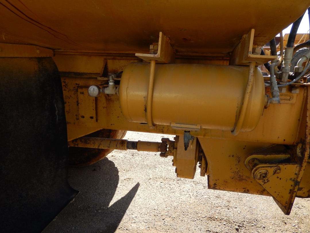 1997 CATERPILLAR D250E - Image 35